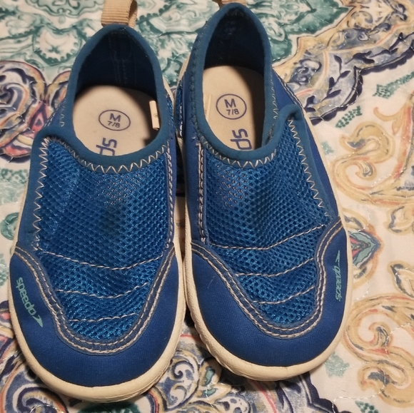 Speedo Other - Speedo Water shoes 7/8